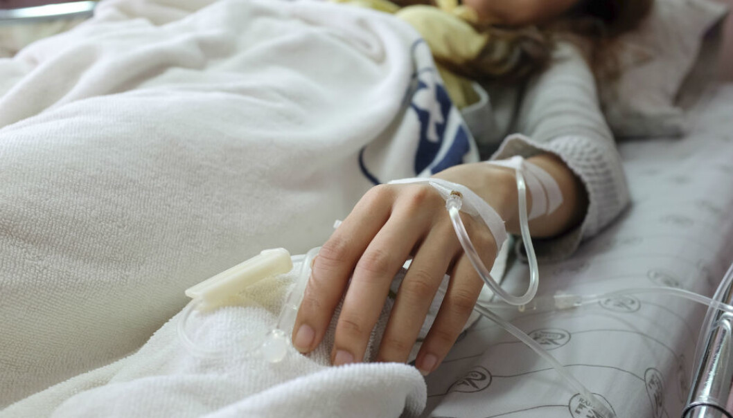 Kreftrammede har økt risiko for en rekke skader. Også andre typer skader enn behandlingsskader. (Illustrasjonsfoto: Shutterstock/NTB scanpix.) Kreftrammede har økt risiko for en rekke skader. Også andre typer skader enn behandlingsskader. (Illustrasjonsfoto: Shutterstock/NTB scanpix.)