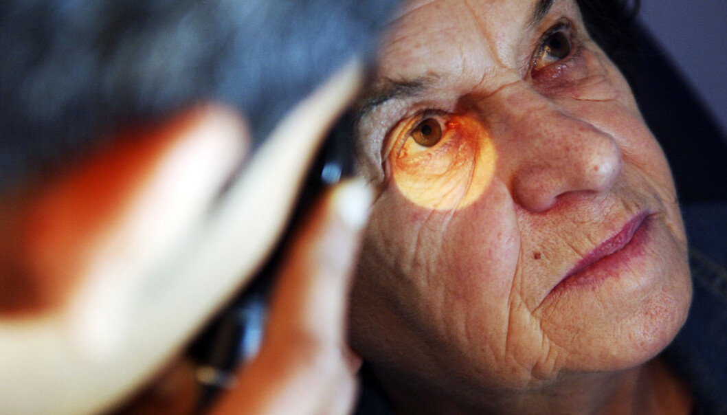 - Inntil videre må vi alle være årvåkne og ta ansvar for synet vårt selv i møte med diabetes. Du har ikke råd til å droppe dette, skriver kronikkforfatterne. (Foto: Jason Alden / Medicimage / NTB scanpix) - Inntil videre må vi alle være årvåkne og ta ansvar for synet vårt selv i møte med diabetes. Du har ikke råd til å droppe dette, skriver kronikkforfatterne. (Foto: Jason Alden / Medicimage / NTB scanpix)