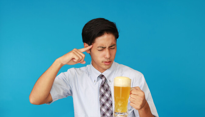 In East Asia, it is more common to adopt a gene that makes it unpleasant to drink. The sensitivity to be known as “Asian Flush” is due to the flow of the face. (Image: sunabesyou / Shutterstock / NTB scanpix) t In East Asia, it is more common to adopt a gene that makes it unpleasant to drink. The sensitivity to be known as “Asian Flush” is due to the flow of the face. (Image: sunabesyou / Shutterstock / NTB scanpix) t