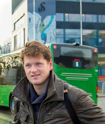 Helge Hillnütter ser i sin doktorgrad nærmere på fotgjengeres tilgang til kollektivtransport. (Foto: Karoline Reilstad, Universitetet i Stavanger) Helge Hillnütter ser i sin doktorgrad nærmere på fotgjengeres tilgang til kollektivtransport. (Foto: Karoline Reilstad, Universitetet i Stavanger)