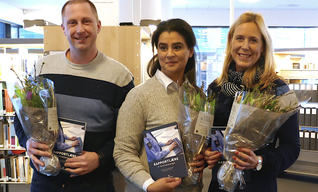 Erik Halvorsen, Naima Khawaja og Birgitte Langset Storvik har gitt ut en lærebok i rapportskriving. (Foto: Ragna Matea Bull) Erik Halvorsen, Naima Khawaja og Birgitte Langset Storvik har gitt ut en lærebok i rapportskriving. (Foto: Ragna Matea Bull)
