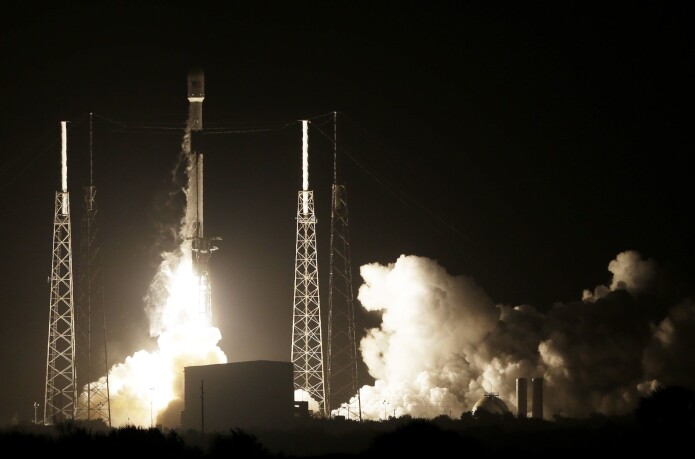 Det israelske romfartøyet Beresheet ble skutt opp med en rakett av typen Falcon 9 i Florida i februar. (Foto: Terry Renna, AP, NTB scanpix) Det israelske romfartøyet Beresheet ble skutt opp med en rakett av typen Falcon 9 i Florida i februar. (Foto: Terry Renna, AP, NTB scanpix)