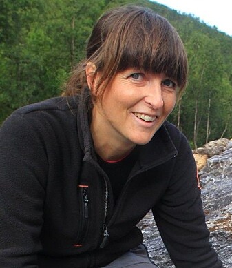 Arkeolog Anja Roth Niemi er ganske sikker på at Hellesøykvinnen hadde en ledende rolle i samfunnet. (Foto: Ole Magnus Rapp) Arkeolog Anja Roth Niemi er ganske sikker på at Hellesøykvinnen hadde en ledende rolle i samfunnet. (Foto: Ole Magnus Rapp)