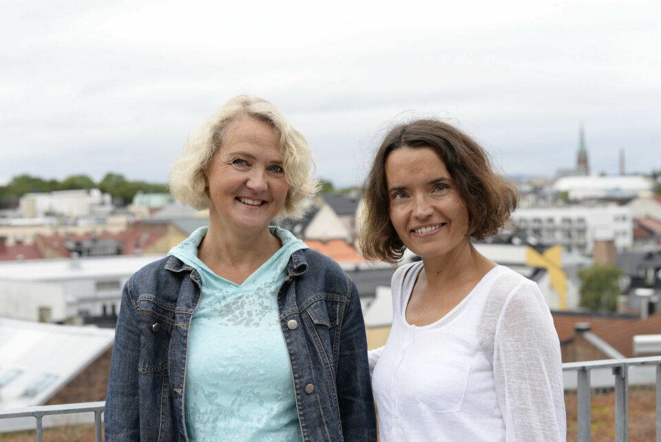 Anne-Sophie Konow Lund og Anne Kari Tolo Heggestad forsker på sykepleierstudenters evne til empati, og hvordan denne utvikler seg under sykepleierutdanningen. (Foto: Sonja Balci)