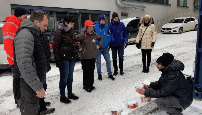 Henri Giudici under et kurs som Statens vegvesen holdt for entreprenører som holder veiene snøftrie. (Foto: Øystein Larsen, Statens vegvesen) Henri Giudici under et kurs som Statens vegvesen holdt for entreprenører som holder veiene snøftrie. (Foto: Øystein Larsen, Statens vegvesen)