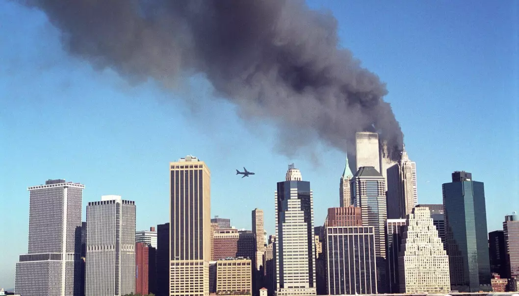Terrorangrepet på New York 11. september 2001 drepte nærmere 3000 mennesker. Mange amerikanere frykter at noe lignende skal skje igjen. Mer enn halvparten mener dessuten at myndighetene holder informasjon om 9/11 skjult for dem. (Foto: Polaris/NTB scanpix)
