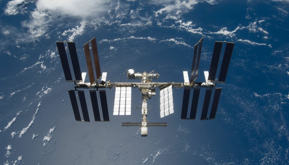 Et norskdrevet eksperiment møtte uventede problemer på grunn av en passordlåst datamaskin på Den internasjonale romstasjonen. (Foto: NASA)