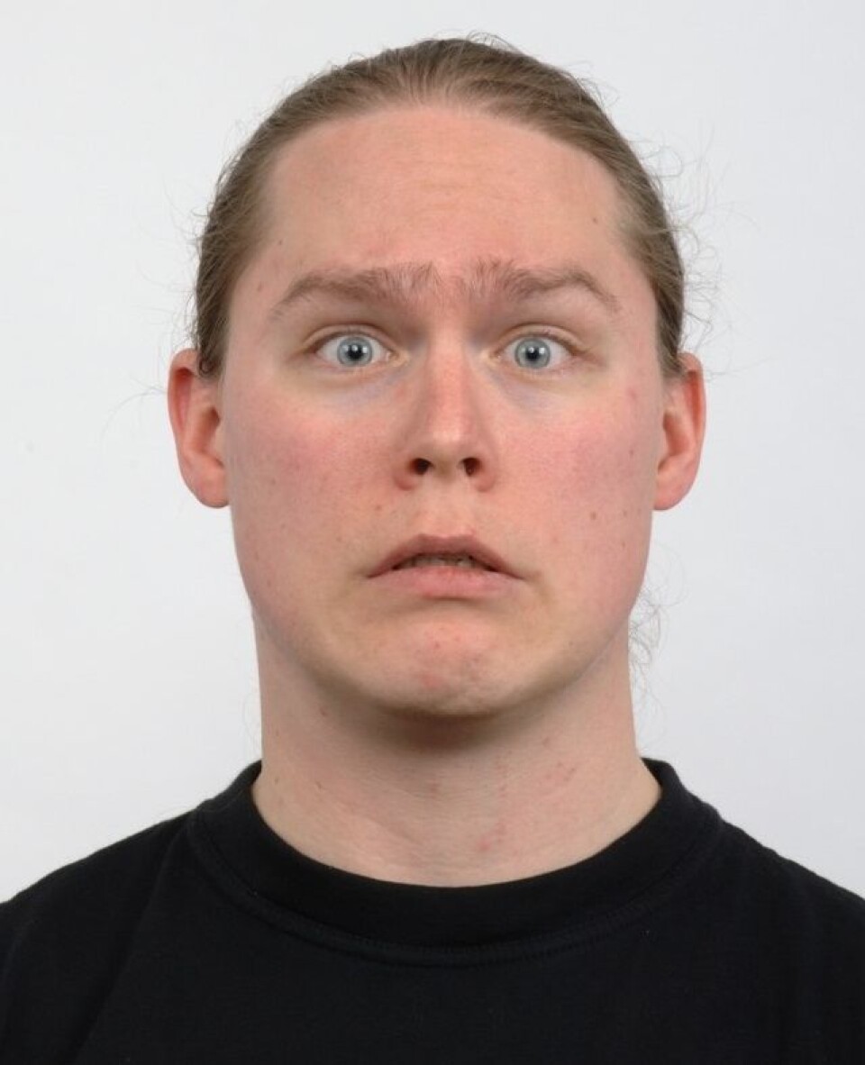 Følelsesuttrykket til denne mannen kan tolkes som både frykt og sinne. Bildet er ikke det samme som ble brukt i studien, men fra samme database. (Foto: Radboud Faces Database)
