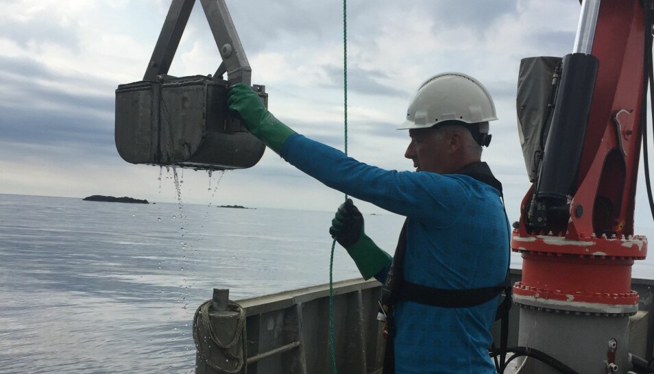 Slik hentet forskerne sedimentprøver fra sjøbunnen i Jøssingfjorden. (Foto: NIVA)