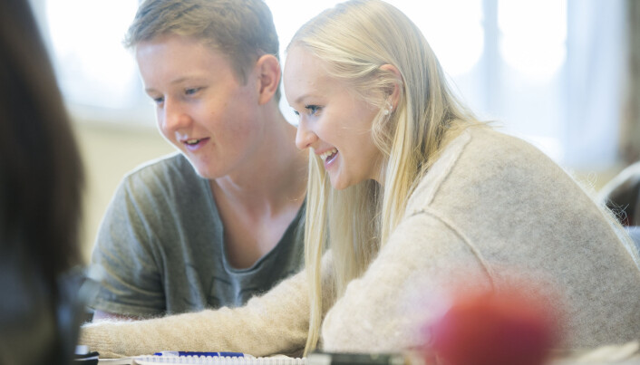 Kjønnsforskjellene i norsk skole er større enn i andre land. De er nå blitt så synlige at de drøftes som et samfunnsproblem av både politikere, foreldre og andre. (Illustrasjonsfoto: Berit Roald / NTB scanpix) Kjønnsforskjellene i norsk skole er større enn i andre land. De er nå blitt så synlige at de drøftes som et samfunnsproblem av både politikere, foreldre og andre. (Illustrasjonsfoto: Berit Roald / NTB scanpix)