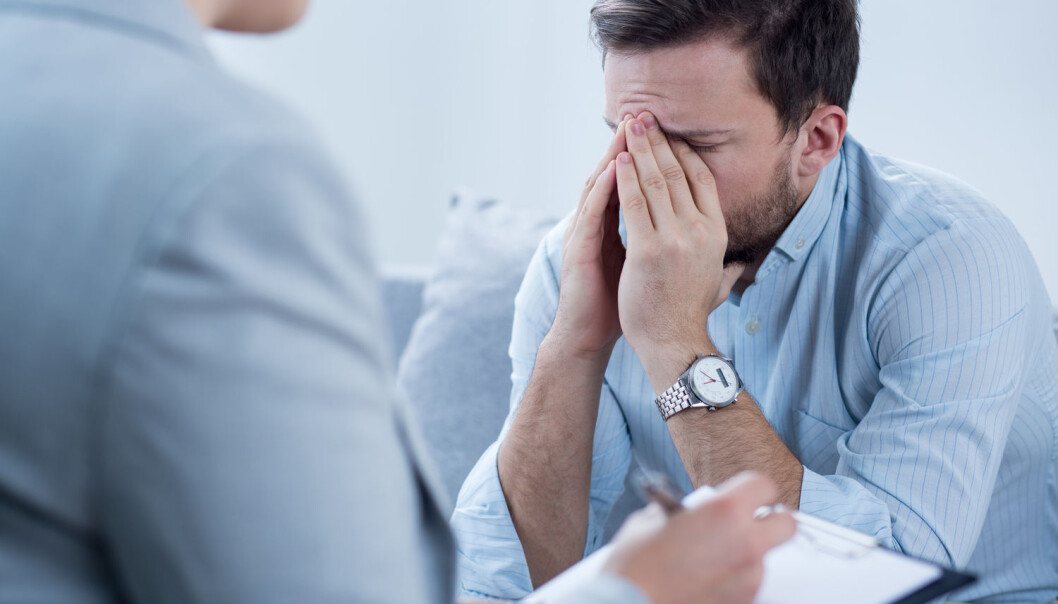 En ikke ubetydelig andel av de som går til psykoterapi, blir verre av behandlingen. – Det mest påfallende er ikke at noen pasienter blir dårligere etter behandling. Det mest påfallende er terapeutene ikke vet hvor mange av sine egne pasienter som blir dårligere, sier Jørgen Flor ved NTNU. (Foto: Photographee.eu, Shutterstock, NTB scanpix) En ikke ubetydelig andel av de som går til psykoterapi, blir verre av behandlingen. – Det mest påfallende er ikke at noen pasienter blir dårligere etter behandling. Det mest påfallende er terapeutene ikke vet hvor mange av sine egne pasienter som blir dårligere, sier Jørgen Flor ved NTNU. (Foto: Photographee.eu, Shutterstock, NTB scanpix)