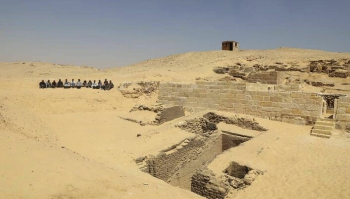 Arkeologer i Egypt har funnet et gravkammer som de mener er rundt 4500 år gammelt. (Foto: AP / NTB scanpix)
