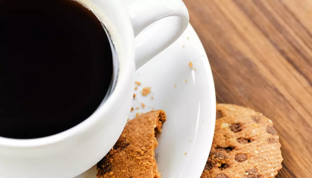 Får kaffeduft de forbipasserende på gaten til å stikke inn og kjøpe en kopp kaffe? Jo, det hadde effekt. Men enda større effekt har det å sende ut duften av nybakte kjeks med sjokoladebiter, ifølge svenske forskere.  (Foto: Efired, Shutterstock, NTB scanpix)