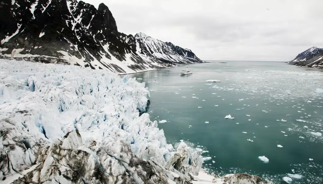 Isbreene smelter raskere enn tidligere på grunn av varmere temperaturer. (Foto: Erik Johansen, NTB scanpix)