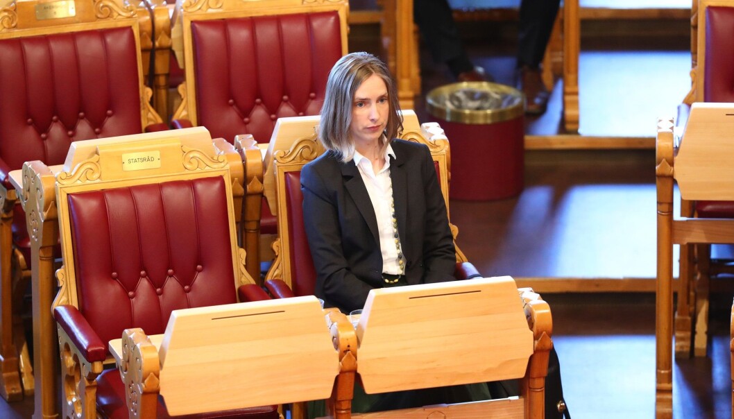Iselin Nybø (V), som styrer departementet for forskning og høyere utdanning, måtte forsvare prosessen rundt den mulige nedleggingen av flere læresteder under Nord universitet i Stortingets spørretime onsdag. (Foto: Ryan Kelly, NTB scanpix) Iselin Nybø (V), som styrer departementet for forskning og høyere utdanning, måtte forsvare prosessen rundt den mulige nedleggingen av flere læresteder under Nord universitet i Stortingets spørretime onsdag. (Foto: Ryan Kelly, NTB scanpix)