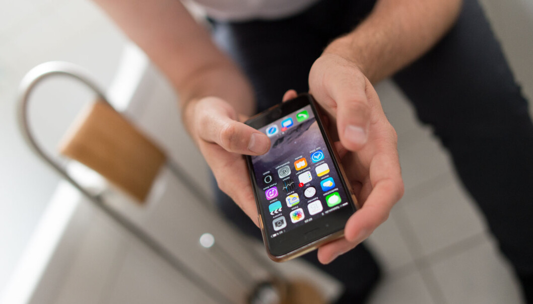 Ein *smarttelefon er *noko dei fleste ikkje vil tenkja på som velferdsteknologi, men det er det så absolutt. (Foto: Monika Skolimowska / NTB scanpix) Ein *smarttelefon er *noko dei fleste ikkje vil tenkja på som velferdsteknologi, men det er det så absolutt. (Foto: Monika Skolimowska / NTB scanpix)