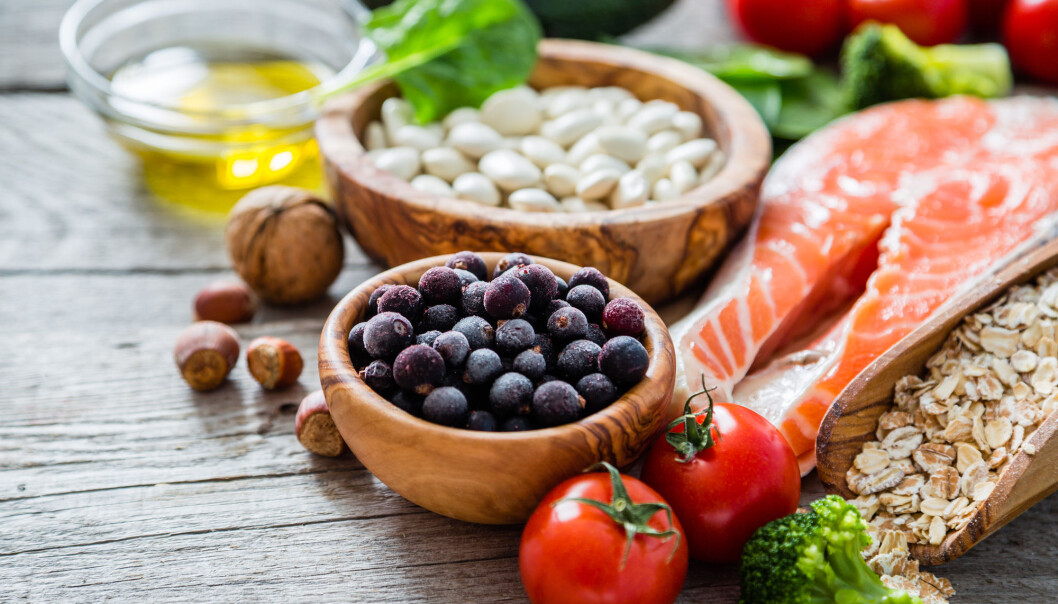 Kvinner som spiste grove kornprodukter, bær, rotgrønnsaker, frukt, poteter og fisk gikk raskere ned i vekt etter fødselen. (Illustrasjonsfoto: Oleksandra Naumenko / Shutterstock / NTB scanpix) Kvinner som spiste grove kornprodukter, bær, rotgrønnsaker, frukt, poteter og fisk gikk raskere ned i vekt etter fødselen. (Illustrasjonsfoto: Oleksandra Naumenko / Shutterstock / NTB scanpix)