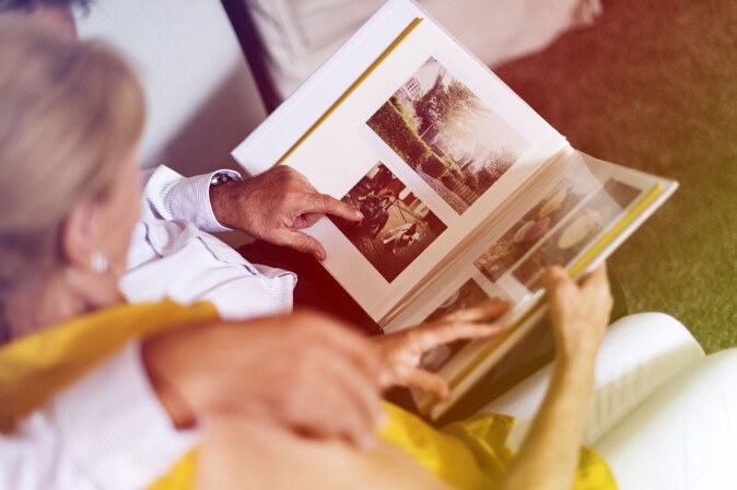 Ifølge forskerne har vi en tendens til å feilvurdere hvor stor opplevelsen i fortiden faktisk var. (Foto: Rawpixel.com / Shutterstock / NTB scanpix) Ifølge forskerne har vi en tendens til å feilvurdere hvor stor opplevelsen i fortiden faktisk var. (Foto: Rawpixel.com / Shutterstock / NTB scanpix)