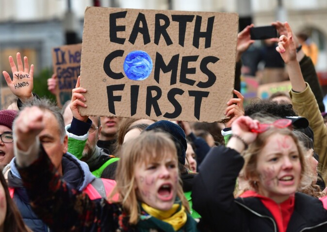 Selv om de unge ser ut til å være de mest bekymret for klimaet, viser andre studier at de ikke nødvendigvis er de som vet mest om temaet. (Foto: EMMANUEL DUNAND / AFP) Selv om de unge ser ut til å være de mest bekymret for klimaet, viser andre studier at de ikke nødvendigvis er de som vet mest om temaet. (Foto: EMMANUEL DUNAND / AFP)