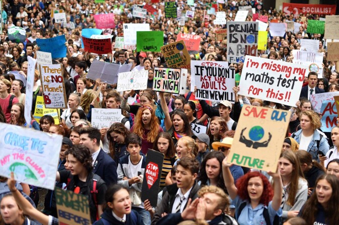 Klimastreiken, som startet med en enkelt elev, Greta Thunberg, har nå bredt seg til hele verden fra Stockholm til Sydney. (Foto: Saeed KHAN / AFP) Klimastreiken, som startet med en enkelt elev, Greta Thunberg, har nå bredt seg til hele verden fra Stockholm til Sydney. (Foto: Saeed KHAN / AFP)