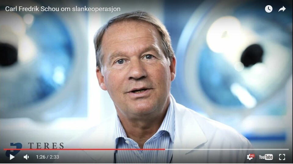 Kirurg Carl Fredrik Schou på Aleris-klinikken i Oslo, tidligere Teres, var medforfatter på fedmeartiklene. Han kan ikke si sikkert hva som virket i behandlingen, til tross for at studien gir en tydelig konklusjon. (Foto: stillbilde fra video, Aleris-klinikken)