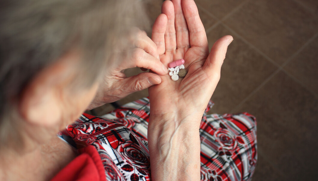 Mange bruker sterke medisiner over flere år, til tross for at disse ikke har dokumentert effekt ved bruk over lengre tid hos eldre. (Illustrasjonsfoto: Evgeniya Krutova / Shutterstock / NTB scanpix) Mange bruker sterke medisiner over flere år, til tross for at disse ikke har dokumentert effekt ved bruk over lengre tid hos eldre. (Illustrasjonsfoto: Evgeniya Krutova / Shutterstock / NTB scanpix)