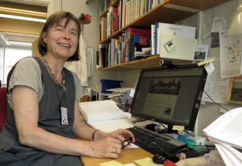 Anne Spurkland bruker Skam-metaforer for å beskrive hvordan kroppens immunforsvar virker. (Foto: Bjarne Røsjø, UiO) Anne Spurkland bruker Skam-metaforer for å beskrive hvordan kroppens immunforsvar virker. (Foto: Bjarne Røsjø, UiO)
