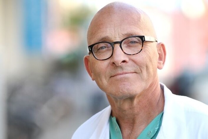 I alt 105 forskere fra alle de åtte sykehusene i Norge som tilbyr stent-behandling deltatt i prosjektet, ledet av professor og kardiolog Kaare Harald Bønaa. (Foto: St. Olavs Hospital/Frode Nikolaisen) I alt 105 forskere fra alle de åtte sykehusene i Norge som tilbyr stent-behandling deltatt i prosjektet, ledet av professor og kardiolog Kaare Harald Bønaa. (Foto: St. Olavs Hospital/Frode Nikolaisen)
