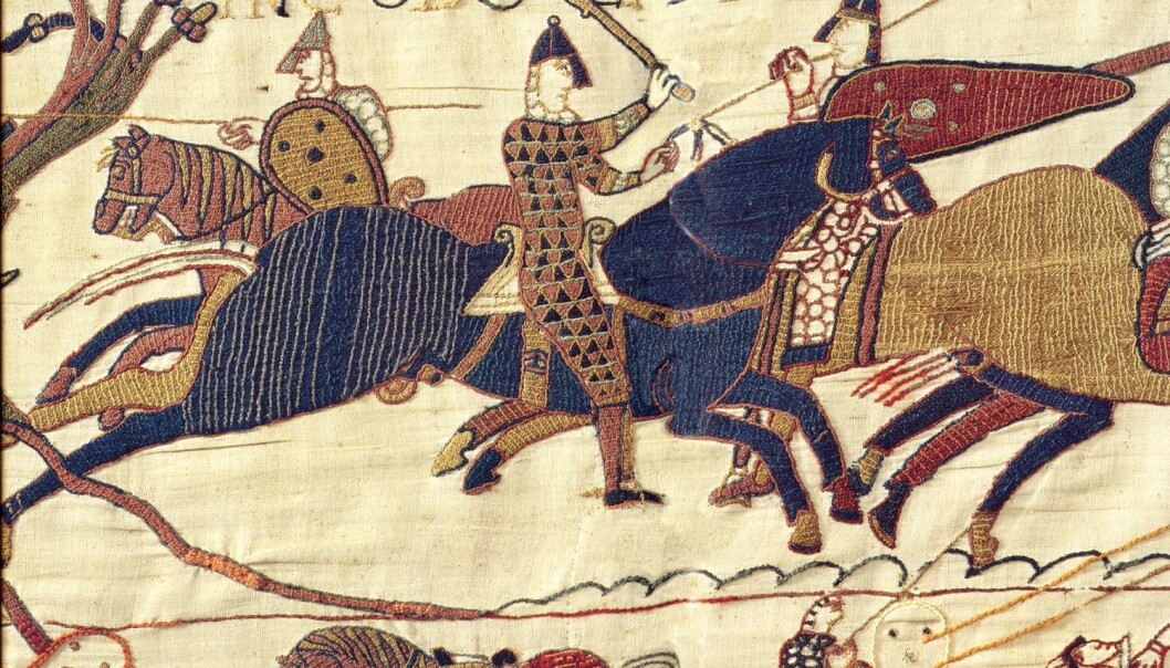 Bayeux-teppet forteller om slaget ved Hastings i 1066, da Vilhelm Erobreren fra Normandie drepte kong Harold og dermed ble konge av England. Vilhelm Erobreren snakket fransk, som i en periode ble det offisielle språket i England. (Foto: Dennis Jarvis, Flickr CC 2.0) Bayeux-teppet forteller om slaget ved Hastings i 1066, da Vilhelm Erobreren fra Normandie drepte kong Harold og dermed ble konge av England. Vilhelm Erobreren snakket fransk, som i en periode ble det offisielle språket i England. (Foto: Dennis Jarvis, Flickr CC 2.0)