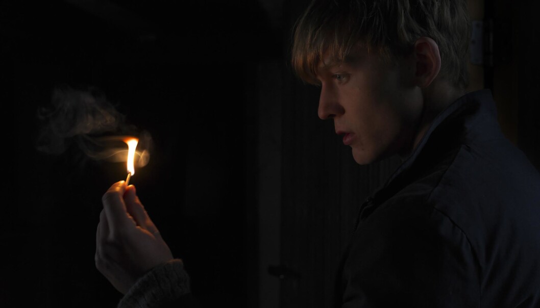 Filmen Pyromanen er basert på Gaute Heivolls bok Før jeg brenner ned, som er en del av materialet som litteraturforsker Unni Langås har forsket på. (Foto: Nordisk Film Distribusjon AS) Filmen Pyromanen er basert på Gaute Heivolls bok Før jeg brenner ned, som er en del av materialet som litteraturforsker Unni Langås har forsket på. (Foto: Nordisk Film Distribusjon AS)