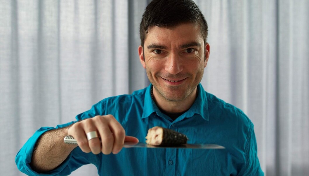 Norsk makrell er populært i Japan. Og de er nøye med makrellens farge, viser studier utført av forsker Themis Altintzoglou med kolleger. (Foto: Audun Iversen, Nofima) Norsk makrell er populært i Japan. Og de er nøye med makrellens farge, viser studier utført av forsker Themis Altintzoglou med kolleger. (Foto: Audun Iversen, Nofima)
