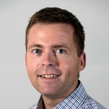 - Vi vet at følelser påvirker investorers innsats, men dette var et overraskende tydelig funn. Det blir interessant å se om man får samme resultat i et annet utvalg, sier Trond M. Døskeland, forsker ved NHH. (Foto: NHH) - Vi vet at følelser påvirker investorers innsats, men dette var et overraskende tydelig funn. Det blir interessant å se om man får samme resultat i et annet utvalg, sier Trond M. Døskeland, forsker ved NHH. (Foto: NHH)