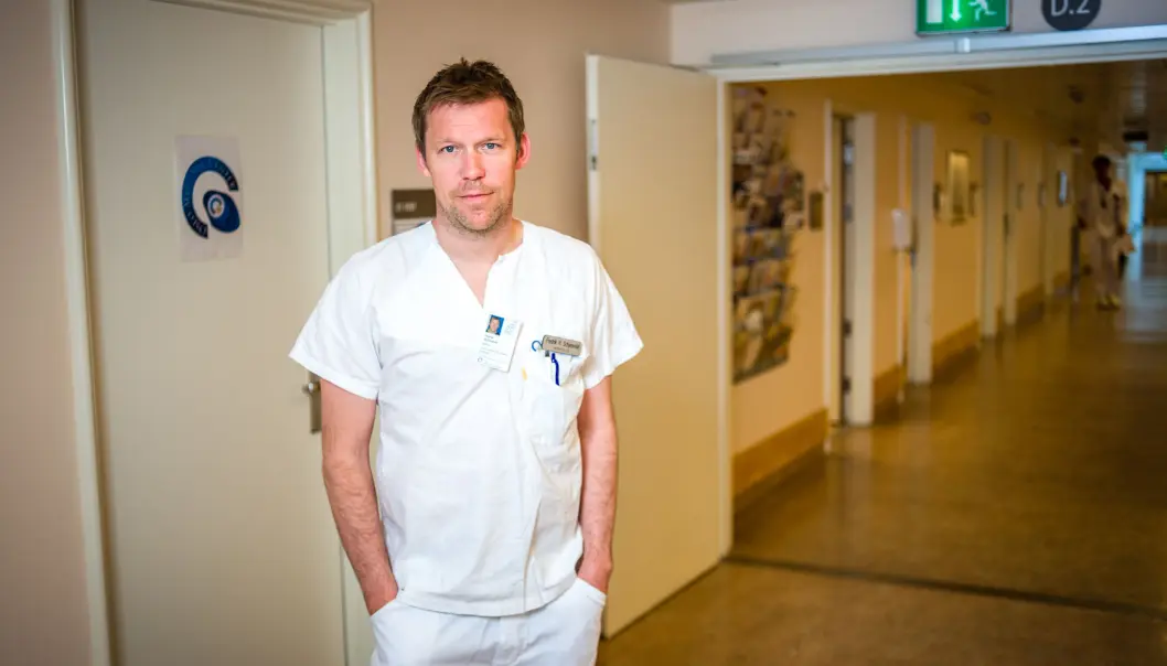 - Deltakerne som fikk isatuximab levde fem måneder lengre uten tilbakefall enn i kontrollgruppen, sier Fredrik Schjesvold, leder for Oslo myelomatosesenter ved Oslo universitetssykehus. (Foto: Øystein Horgmo/UiO) - Deltakerne som fikk isatuximab levde fem måneder lengre uten tilbakefall enn i kontrollgruppen, sier Fredrik Schjesvold, leder for Oslo myelomatosesenter ved Oslo universitetssykehus. (Foto: Øystein Horgmo/UiO)