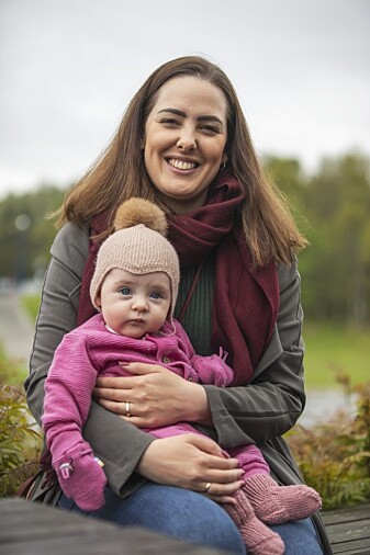 Ida Haugen Hagland og Filippa (5 mnd.) (Foto: David Jensen, UiT) Ida Haugen Hagland og Filippa (5 mnd.) (Foto: David Jensen, UiT)