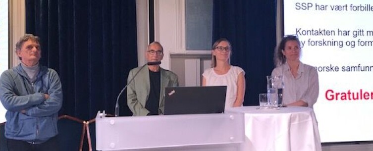 Forskere ved OsloMet presenterte foreløpige funn fra et forskningsprosjekt som undersøker hva som kjennetegner de eldste i arbeidslivet. Fra venstre: Per Erik Solem, Robert Salomon, Katharina Herlofson og Tale Hellevik. (Foto: Siw Ellen Jakobsen) Forskere ved OsloMet presenterte foreløpige funn fra et forskningsprosjekt som undersøker hva som kjennetegner de eldste i arbeidslivet. Fra venstre: Per Erik Solem, Robert Salomon, Katharina Herlofson og Tale Hellevik. (Foto: Siw Ellen Jakobsen)