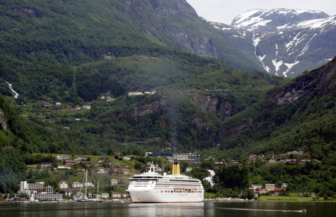 I 2017 trafikkerte 110 cruiseskip i norske farvann. Her fra Geiranger i Møre og Romsdal. (Foto: Paul Kleiven / NTB scanpix) I 2017 trafikkerte 110 cruiseskip i norske farvann. Her fra Geiranger i Møre og Romsdal. (Foto: Paul Kleiven / NTB scanpix)
