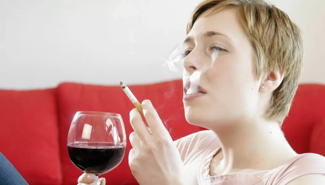 Røykeslutt kan påvirke hvor mye alkohol du drikker