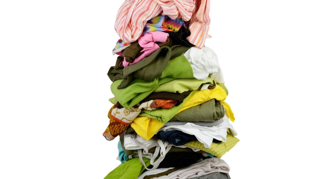 Hvis du skulle gjette, hvor mange klesplagg har du i skapet? De fleste av oss vet ikke. (Foto: Colourbox) Hvis du skulle gjette, hvor mange klesplagg har du i skapet? De fleste av oss vet ikke. (Foto: Colourbox)