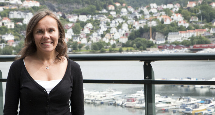 Førsteamanuensis Ingunn Barmen Tysnes ved sosionomutdanningen ved Høgskolen i Bergen har intervjuet 17 ungdommer om hvordan de opplevde den siste tiden på barnevernsinstitusjon og overgangen til voksenlivet. (Foto: HiB) Førsteamanuensis Ingunn Barmen Tysnes ved sosionomutdanningen ved Høgskolen i Bergen har intervjuet 17 ungdommer om hvordan de opplevde den siste tiden på barnevernsinstitusjon og overgangen til voksenlivet. (Foto: HiB)