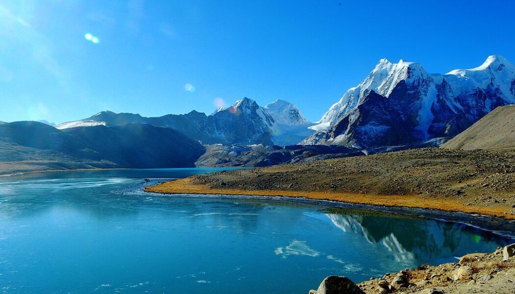 Dette er Gurudongmar-innsjøen med smeltevann i Sikkim i Nord-India. (Bilde: Ajain0729/CC BY-SA 4.0) Dette er Gurudongmar-innsjøen med smeltevann i Sikkim i Nord-India. (Bilde: Ajain0729/CC BY-SA 4.0)