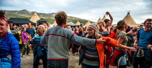 Ut i naturen og inn i festival-modus – der turistar og nordmenn minglar