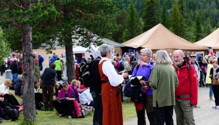 Kva rolle spelar naturen i naturbaserte arrangement? Forskaren har funne interessante svar i intervju med arrangementsleiarar i heile Noreg, mellom anna for utandørsteateret "Peer Gynt på Gålå". Foto: Ian Brodie. Kva rolle spelar naturen i naturbaserte arrangement? Forskaren har funne interessante svar i intervju med arrangementsleiarar i heile Noreg, mellom anna for utandørsteateret "Peer Gynt på Gålå". Foto: Ian Brodie.