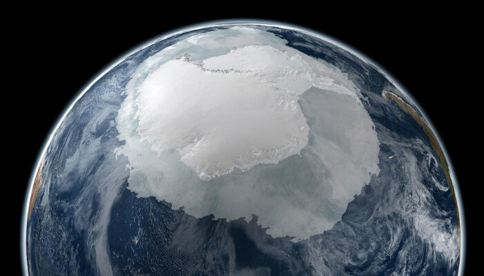 Bildet viser utstrekningen av havis rundt det Antarktiske kontinentet i 2005. (Bilde: NASA) Bildet viser utstrekningen av havis rundt det Antarktiske kontinentet i 2005. (Bilde: NASA)