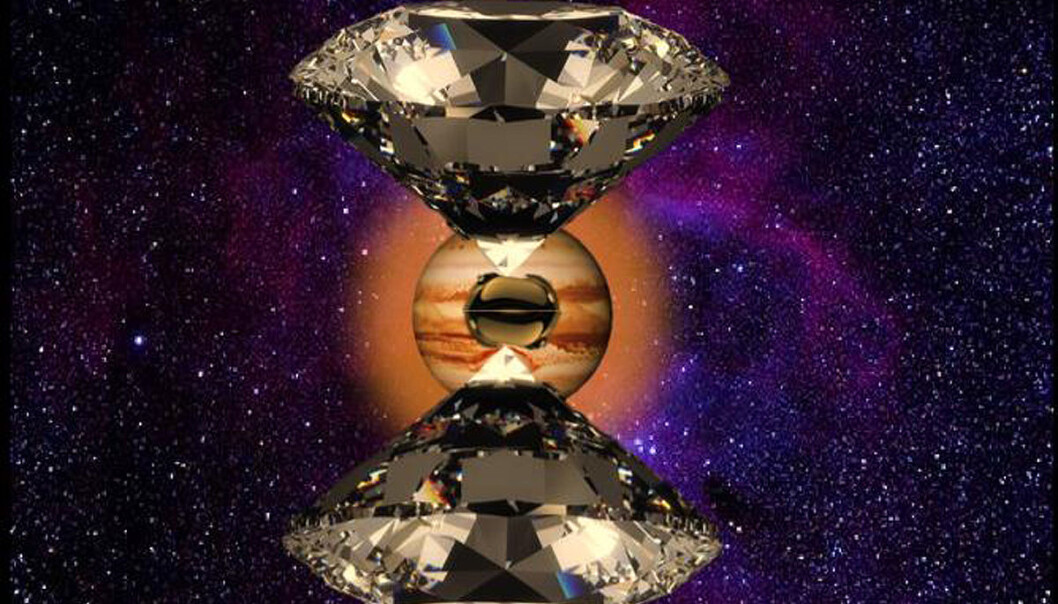 Forskere fra Harvard University har klart å framstille flytende metallisk hydrogen av samme type som trolig finnes inne i kjernen av planeten Jupiter. De presset hydrogenet sammen mellom diamanter og varmet det opp med laser. Etter brøkdelen av et sekund gikk det metalliske hydrogenet tilbake til vanlig gassform. Ennå har ingen klart å lage stabilt metallisk hydrogen. (Illustrasjon: Mohamed Zaghoo/Harvard SEAS) Forskere fra Harvard University har klart å framstille flytende metallisk hydrogen av samme type som trolig finnes inne i kjernen av planeten Jupiter. De presset hydrogenet sammen mellom diamanter og varmet det opp med laser. Etter brøkdelen av et sekund gikk det metalliske hydrogenet tilbake til vanlig gassform. Ennå har ingen klart å lage stabilt metallisk hydrogen. (Illustrasjon: Mohamed Zaghoo/Harvard SEAS)