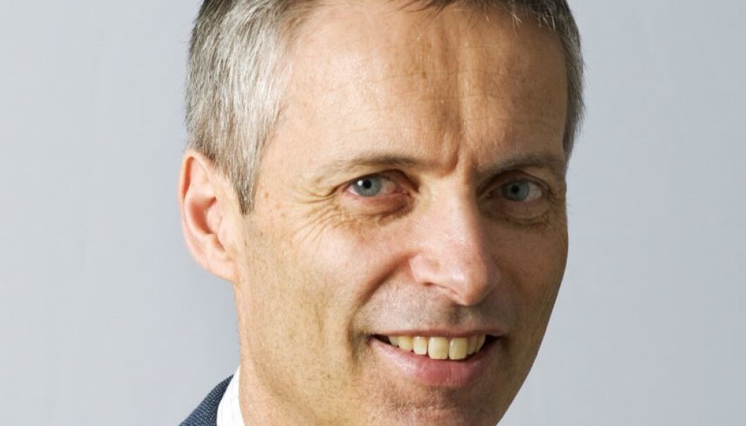 Det er like viktig for å samarbeide med næringsliv og offentlig sektor som å skrive flest mulig vitenskapelige artikler og få flest mulig siteringer, mener Lars Holden. (Foto: Norsk Regnesentral) Det er like viktig for å samarbeide med næringsliv og offentlig sektor som å skrive flest mulig vitenskapelige artikler og få flest mulig siteringer, mener Lars Holden. (Foto: Norsk Regnesentral)