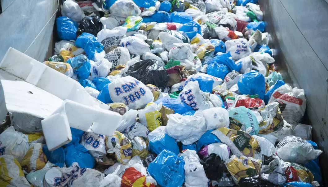 I fjor kastet norske husholdninger i gjennomsnitt 411 kilo avfall per innbygger. Det er en nedgang på 3,5 prosent sammenlignet med året før. (Foto: Terje Pedersen, NTB scanpix)