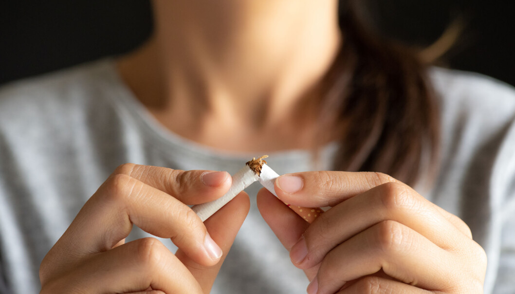 Det stemmer at mange som slutter å røyke, går opp i vekt. Men de ekstra kiloene er ikke like farlige som det er å røyke. (Illustrasjonsfoto: siam.pukkato / Shutterstock / NTB scanpix) Det stemmer at mange som slutter å røyke, går opp i vekt. Men de ekstra kiloene er ikke like farlige som det er å røyke. (Illustrasjonsfoto: siam.pukkato / Shutterstock / NTB scanpix)