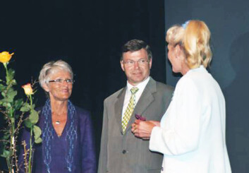 I 2005 samlet Anne-Lise Børresen-Dale verdenseliten av brystkreftforskere i hjembyen Molde. Konferansen ble åpnet av daværende statsminister Kjell Magne Bondevik, også fra Molde. Hans kone Bjørn er en barndomsvenninne av Børresen-Dale. (Foto: Privat) I 2005 samlet Anne-Lise Børresen-Dale verdenseliten av brystkreftforskere i hjembyen Molde. Konferansen ble åpnet av daværende statsminister Kjell Magne Bondevik, også fra Molde. Hans kone Bjørn er en barndomsvenninne av Børresen-Dale. (Foto: Privat)