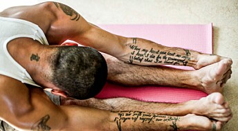 Tar i bruk yoga i rusbehandling: – Pasientene lærer å skape en indre ro