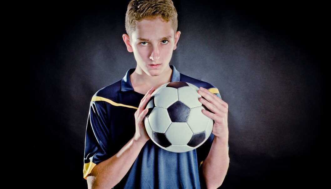 Det er vanlig at fotballspillere har opplevd prestasjonsangst og skam og at de skylder på faktorer utenfor egen kontroll for å takle stresset. (Illustrasjonsfoto: Colourbox) Det er vanlig at fotballspillere har opplevd prestasjonsangst og skam og at de skylder på faktorer utenfor egen kontroll for å takle stresset. (Illustrasjonsfoto: Colourbox)